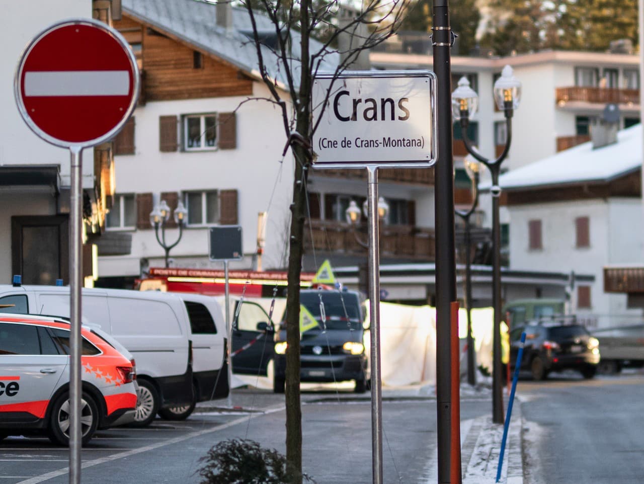 Tragédia v Crans-Montana: Zamknutý únikový východ a obete požiaru