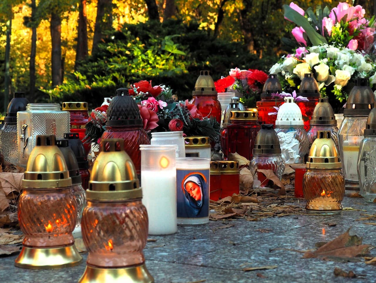 Polícia varuje pred dopravnými komplikáciami počas Dušičiek