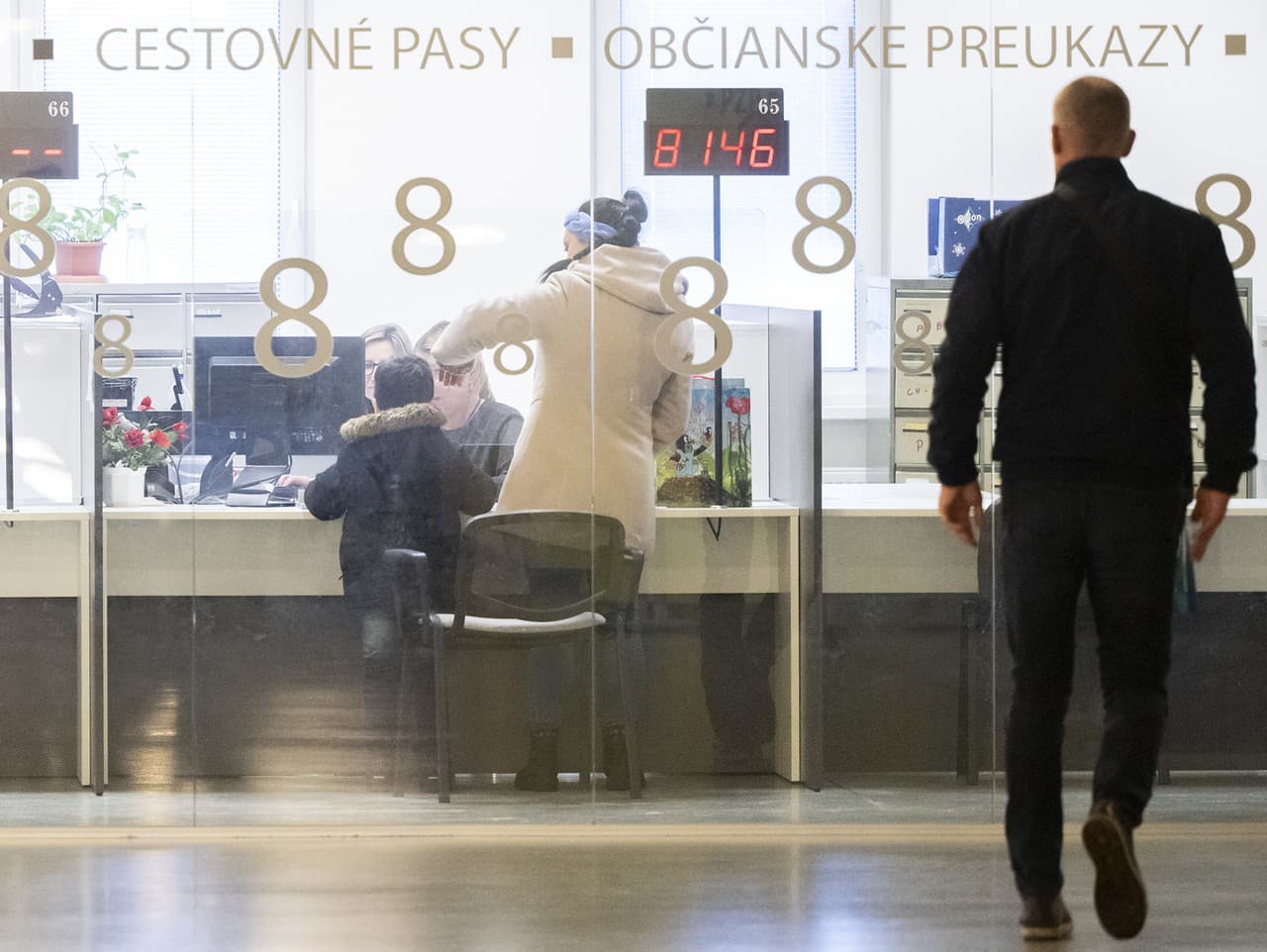 Skrátené stránkové hodiny policajných oddelení 31. decembra