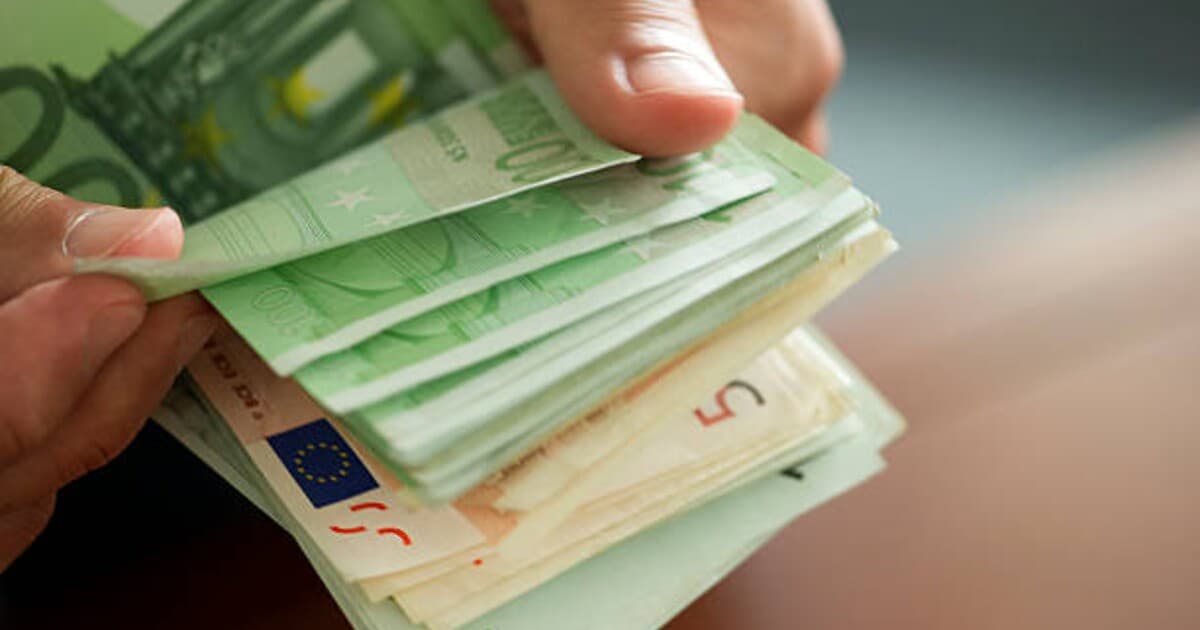 Úrad pre vybrané hospodárske subjekty vybral 7 miliárd eur