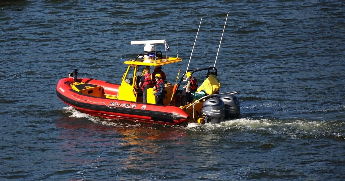 Hrdinský čin 13-ročného chlapca: Preplával 4 km na záchranu rodiny