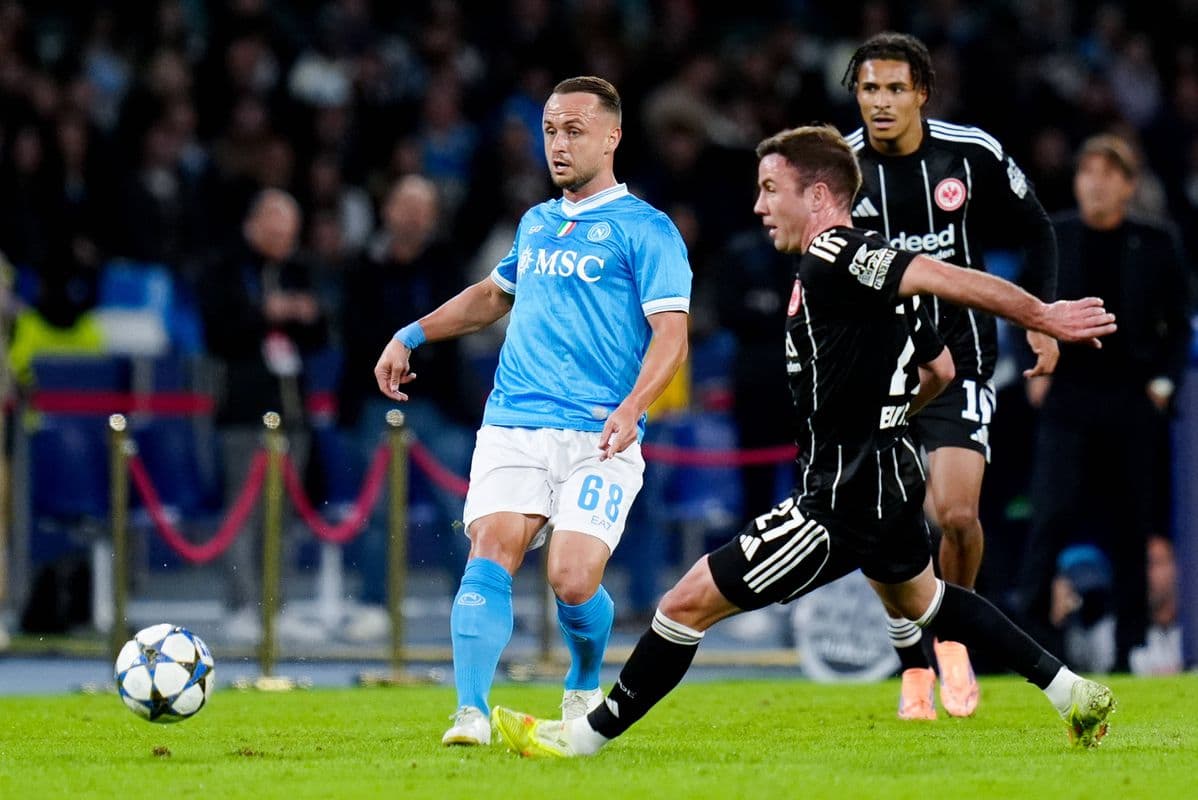 Neapol znovu sklamal v Lige majstrov, Lobotka sa vrátil do zostavy