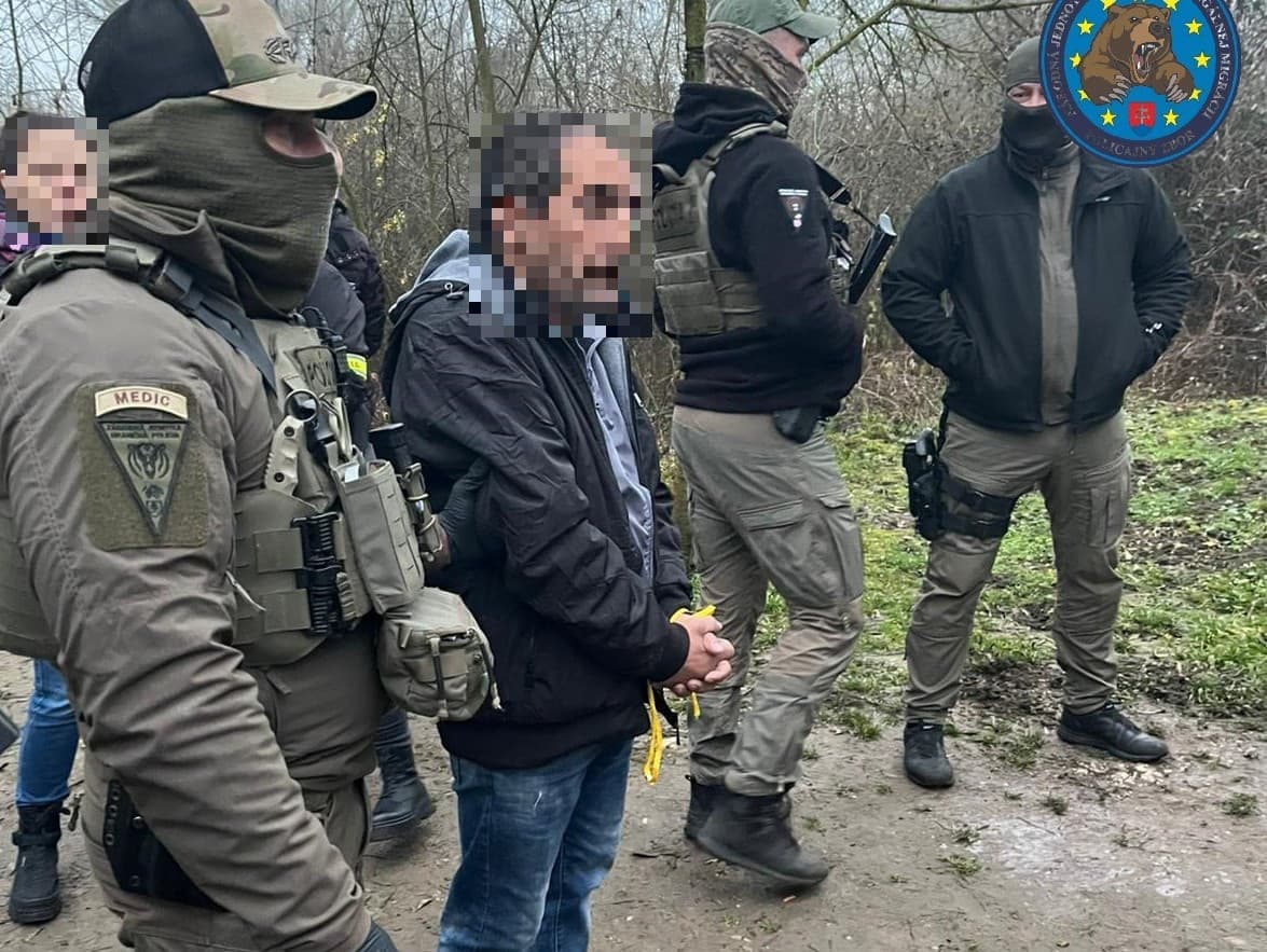 Obvinenie z obchodovania s ľuďmi: Muž a žena vo väzbe