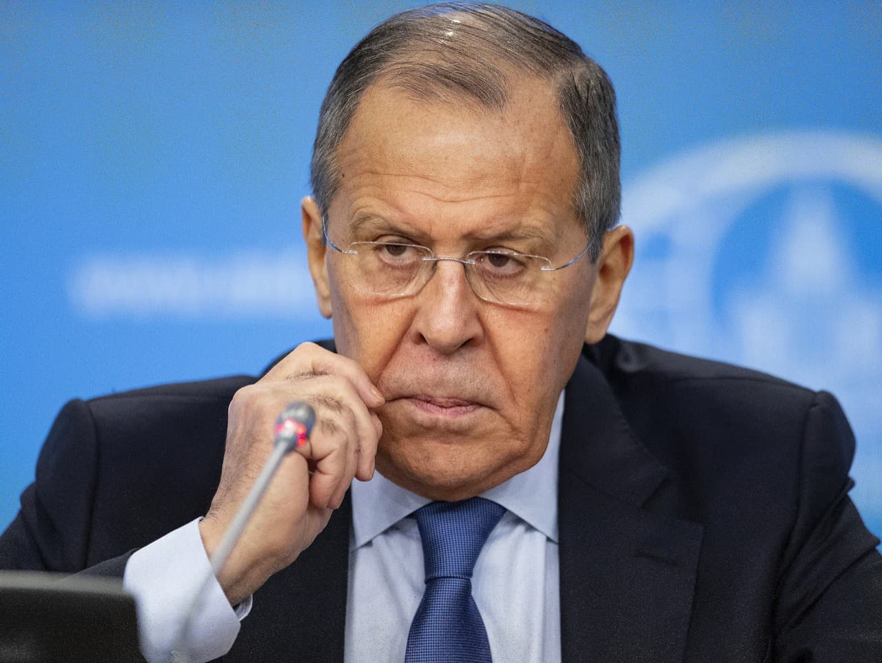 Lavrov chváli prebudenie síl v Slovensku a Česku