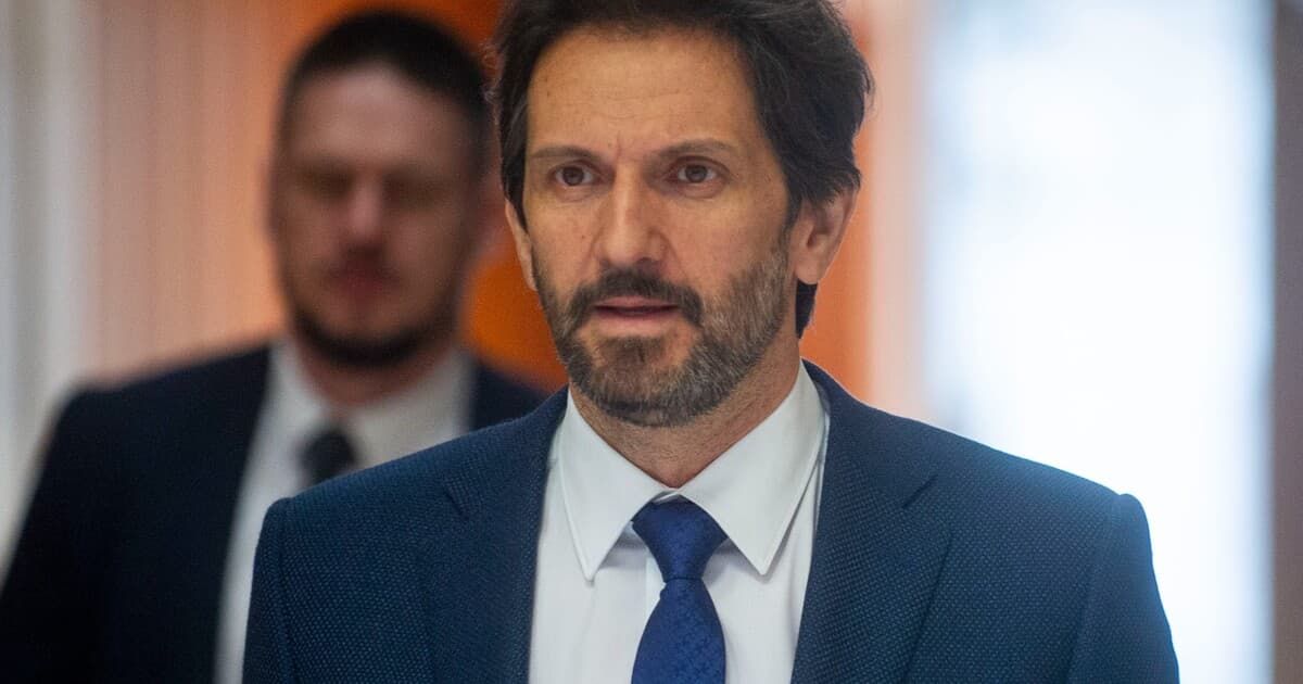 Kaliňákov nákup reklamných predmetov vzbudil kontroverziu