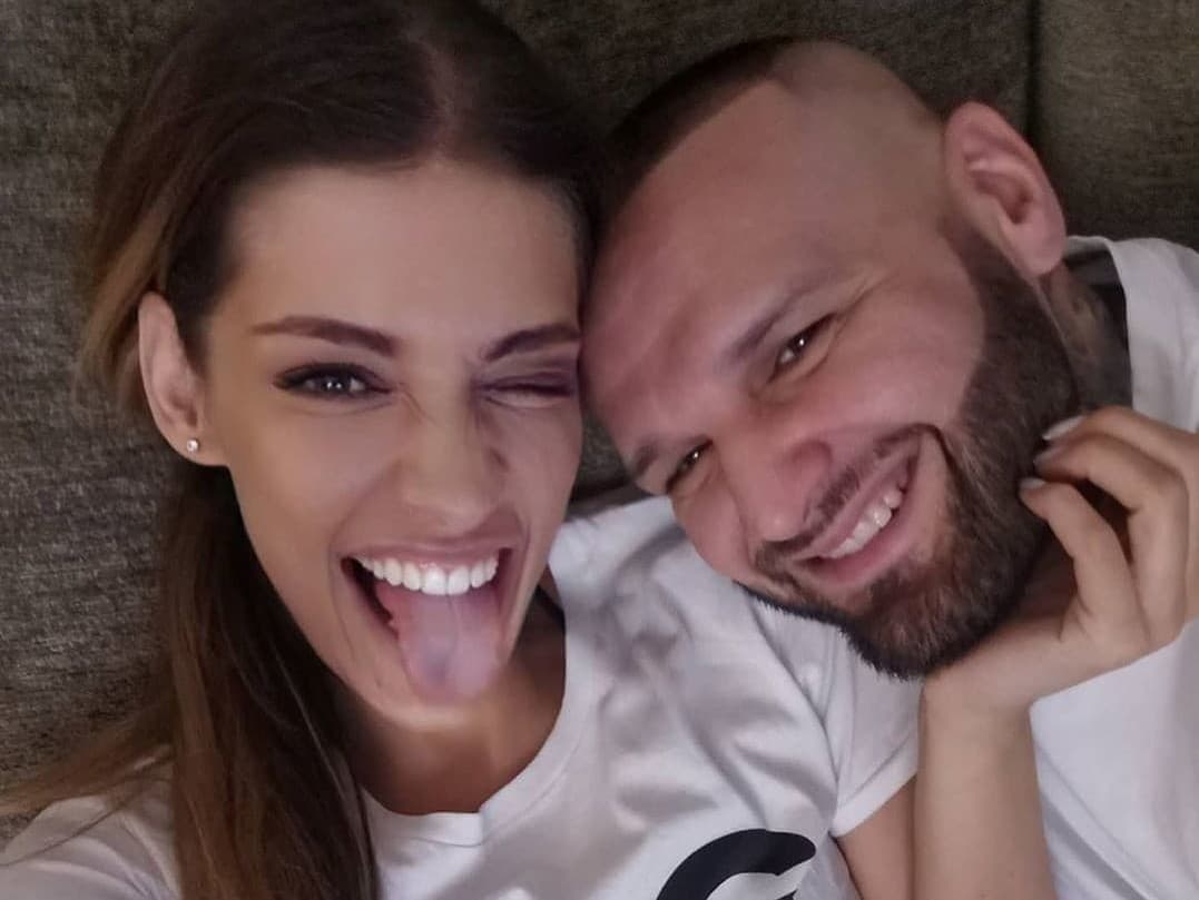 Jasmina Alagič o svojej láske k peniazom: Dôvody a ambície