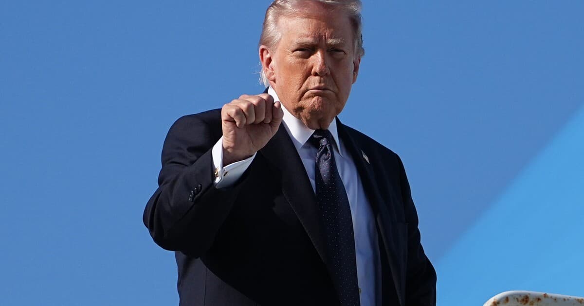 Trump varuje Irán pred silným zásahom