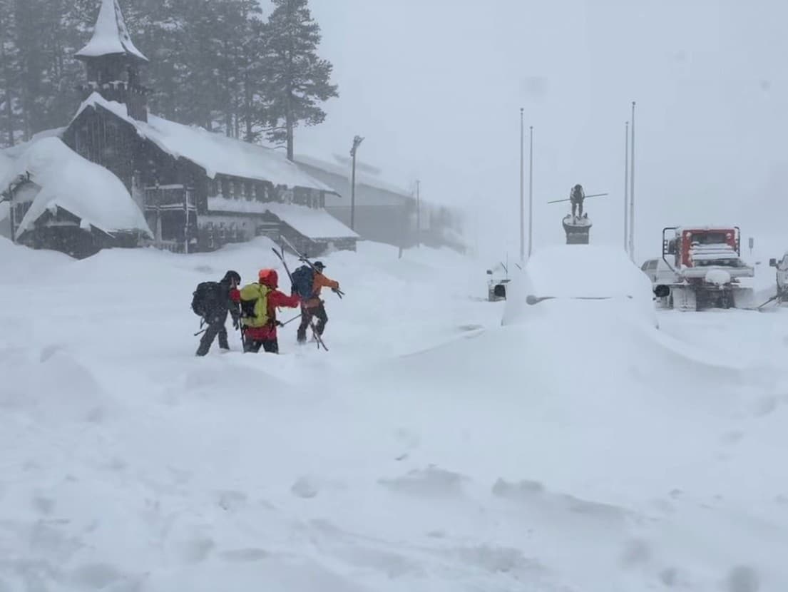 Smrtiaca lavína pri jazere Tahoe: Osem obetí, jeden nezvestný