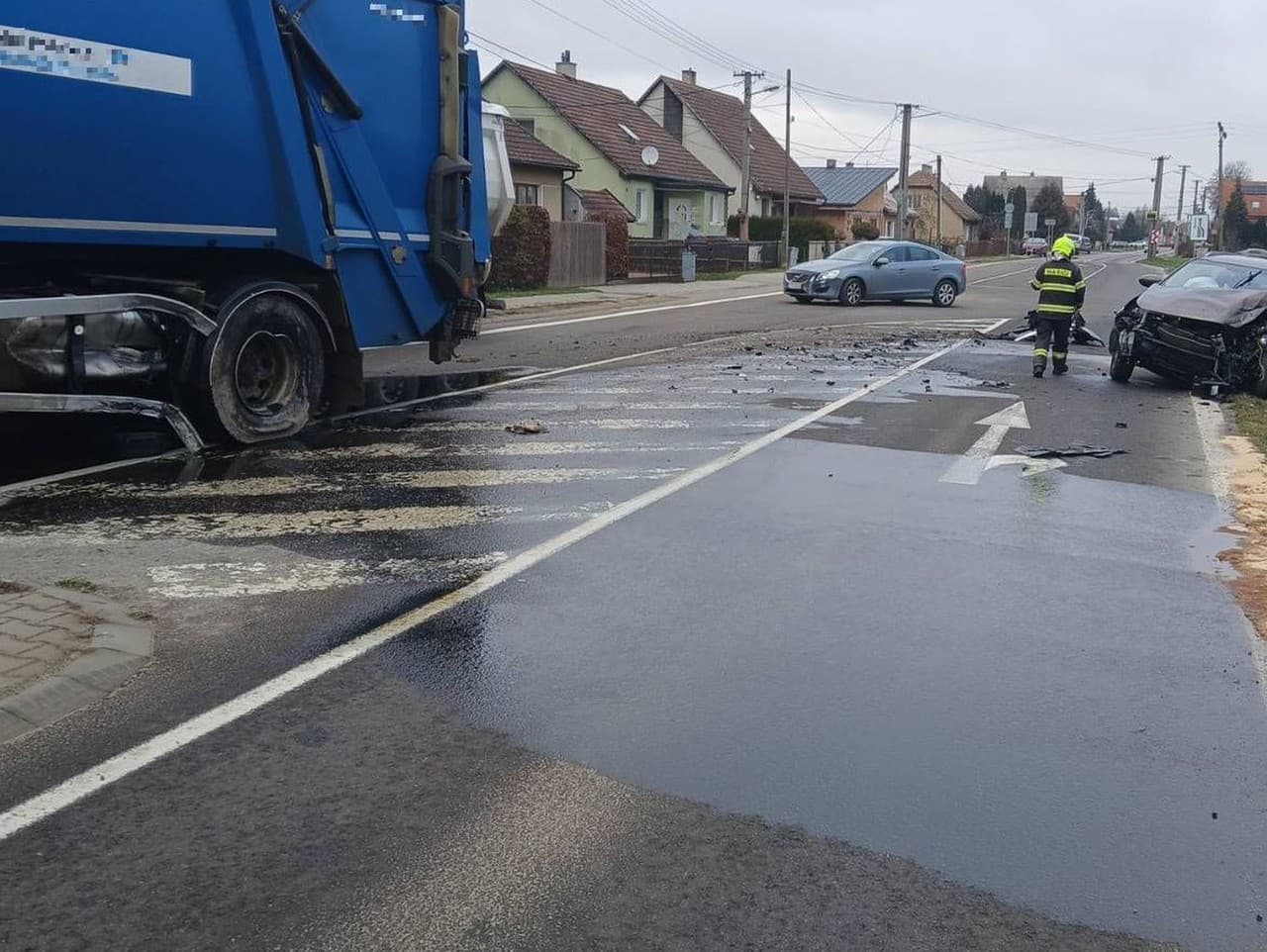 Dopravná nehoda v Bolešove: Zranený a únik pohonných hmôt