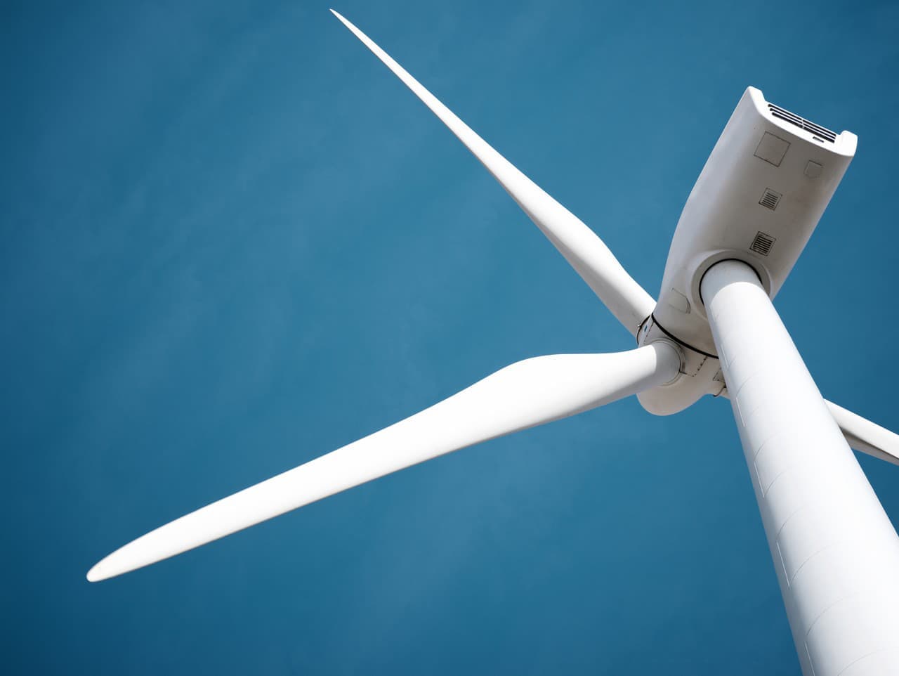 Tragédia na stavbe veterného parku v Nemecku: Dvaja muži zahynuli