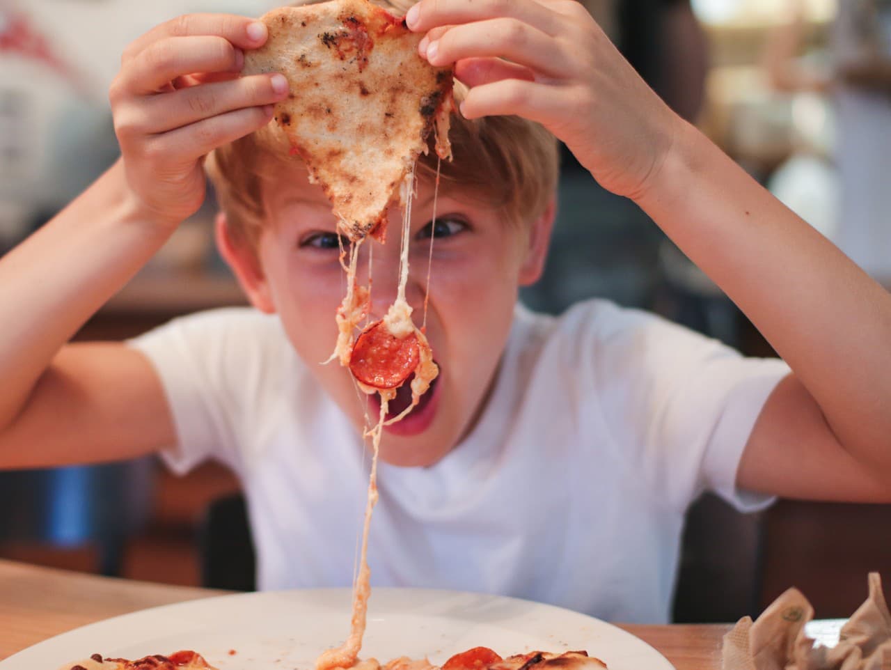 Britská influencerka: Deti do reštaurácií nepatria!