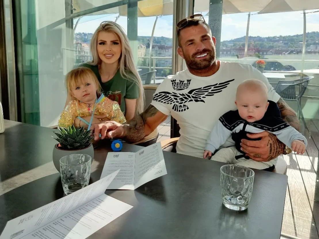 Vémola vo väzbe: Manželka Lela čelí finančným problémom