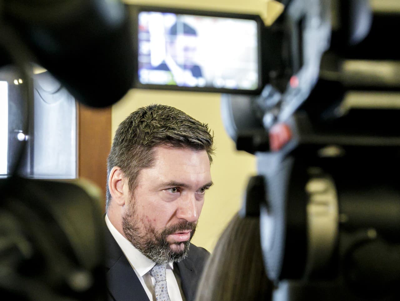 KDH žiada vysvetlenie zmlúv na lesnícke služby od Takáča