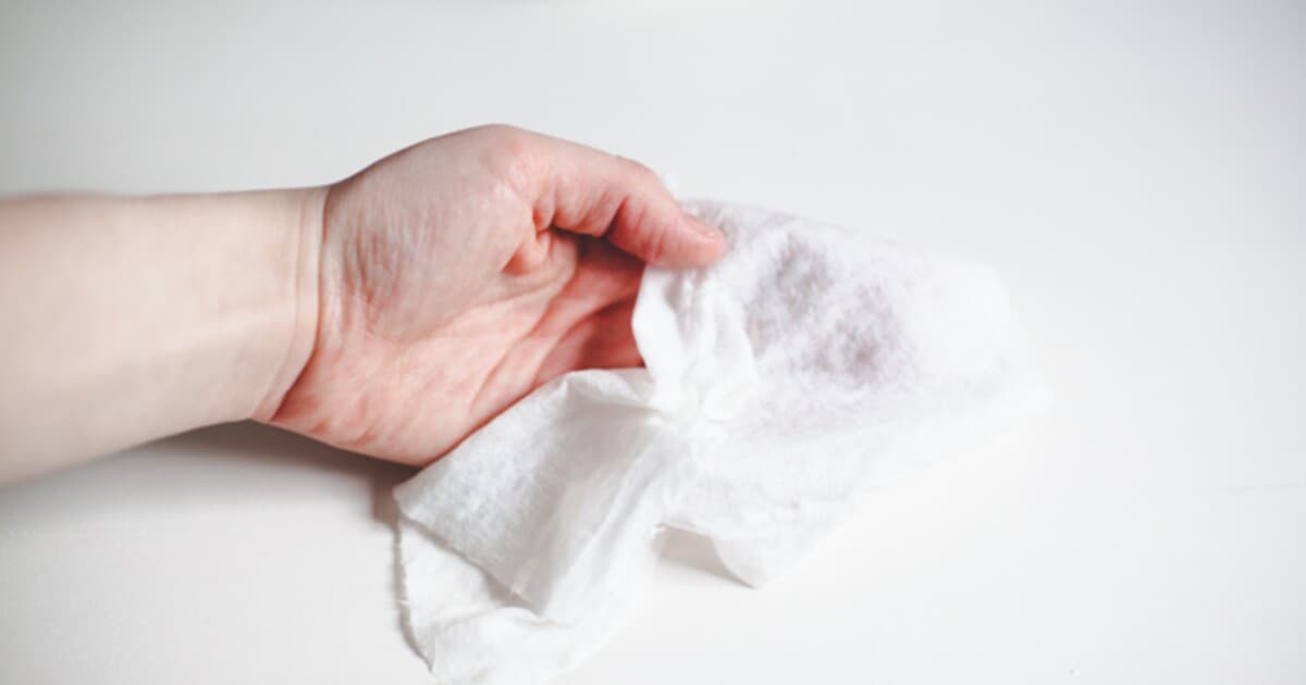 Varovanie pred kontaminovanými vlhčenými utierkami v UK