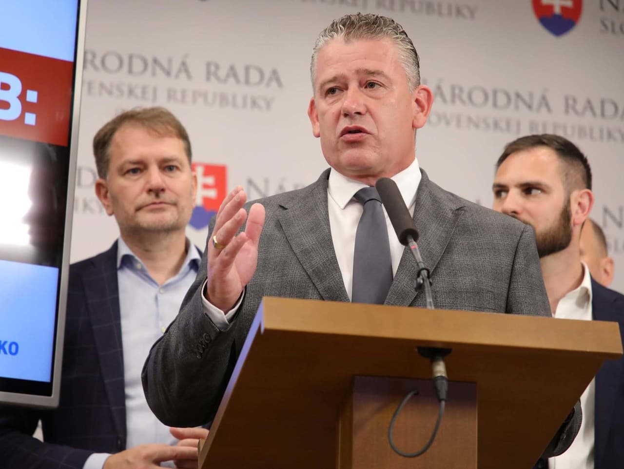 Hnutie Slovensko kritizuje zahraničnú politiku vlády Roberta Fica