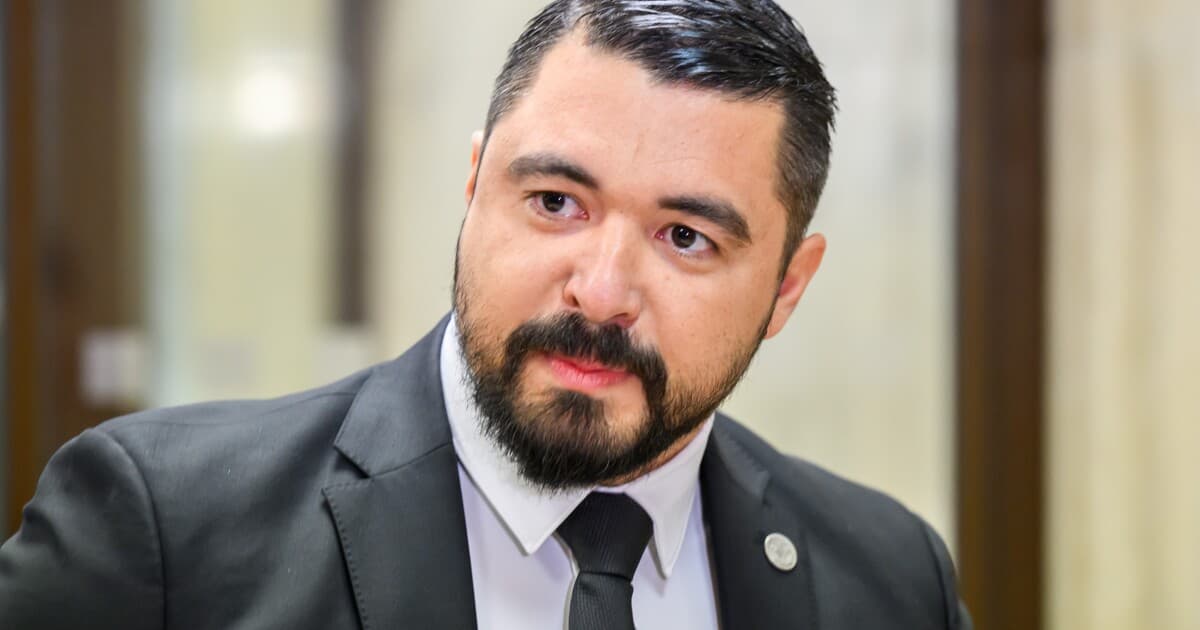 Pellegrini potrestal Gašpara za dopravnú nehodu zrážkou zo mzdy