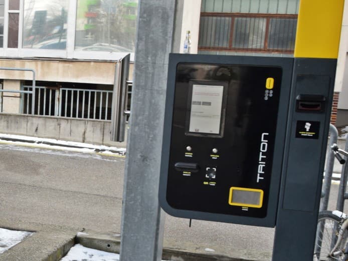 Vlámač parkovacích automatov zadržaný priamo pri čine