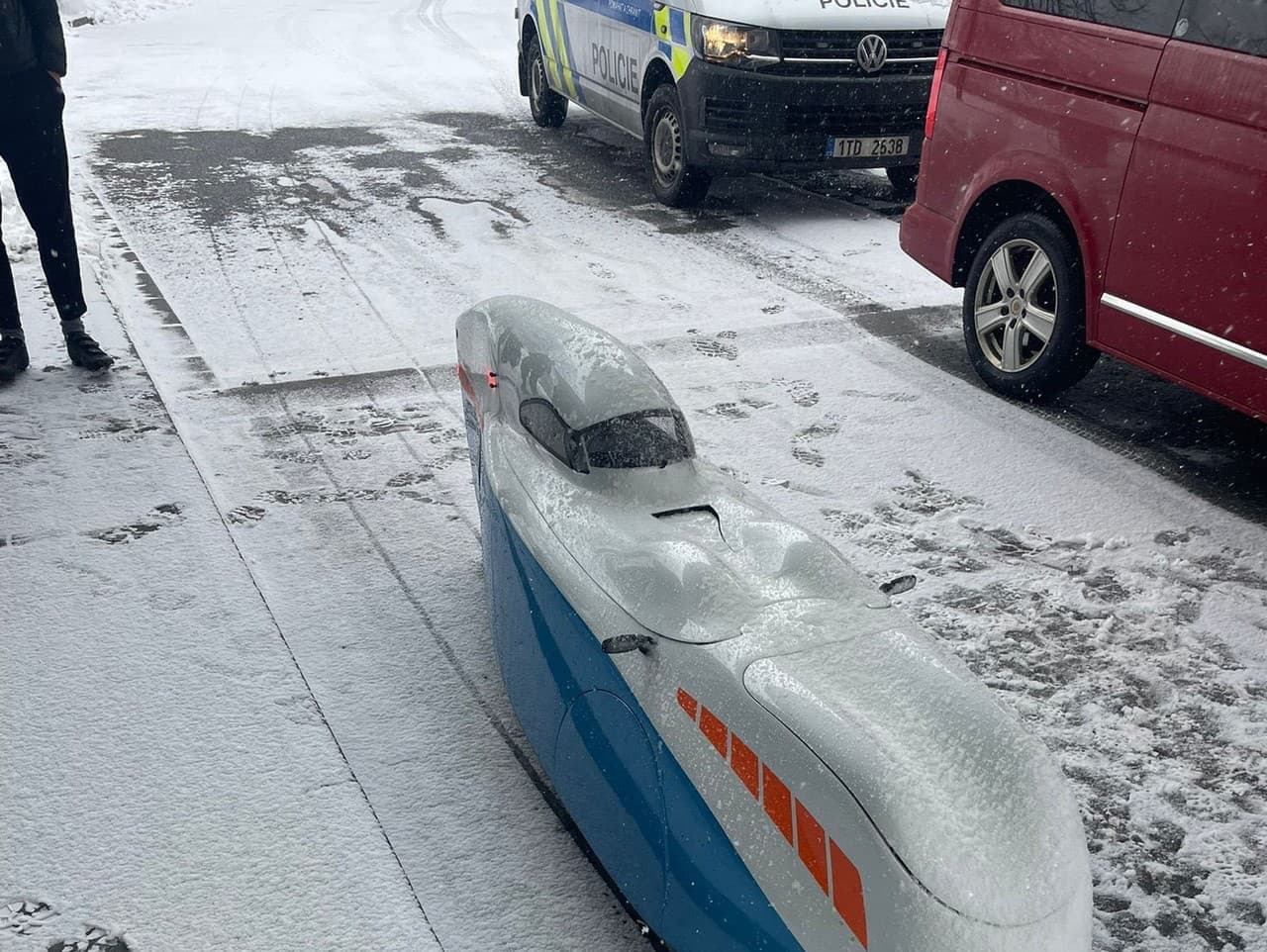 Policajti zastavili futuristický velomobil v Ostraviciach