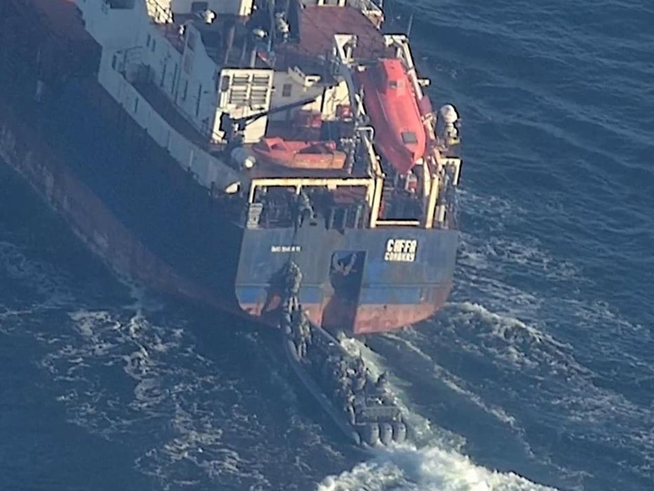 Podozrivá loď Caffa zadržaná pri Švédsku, úrady preverujú registráciu