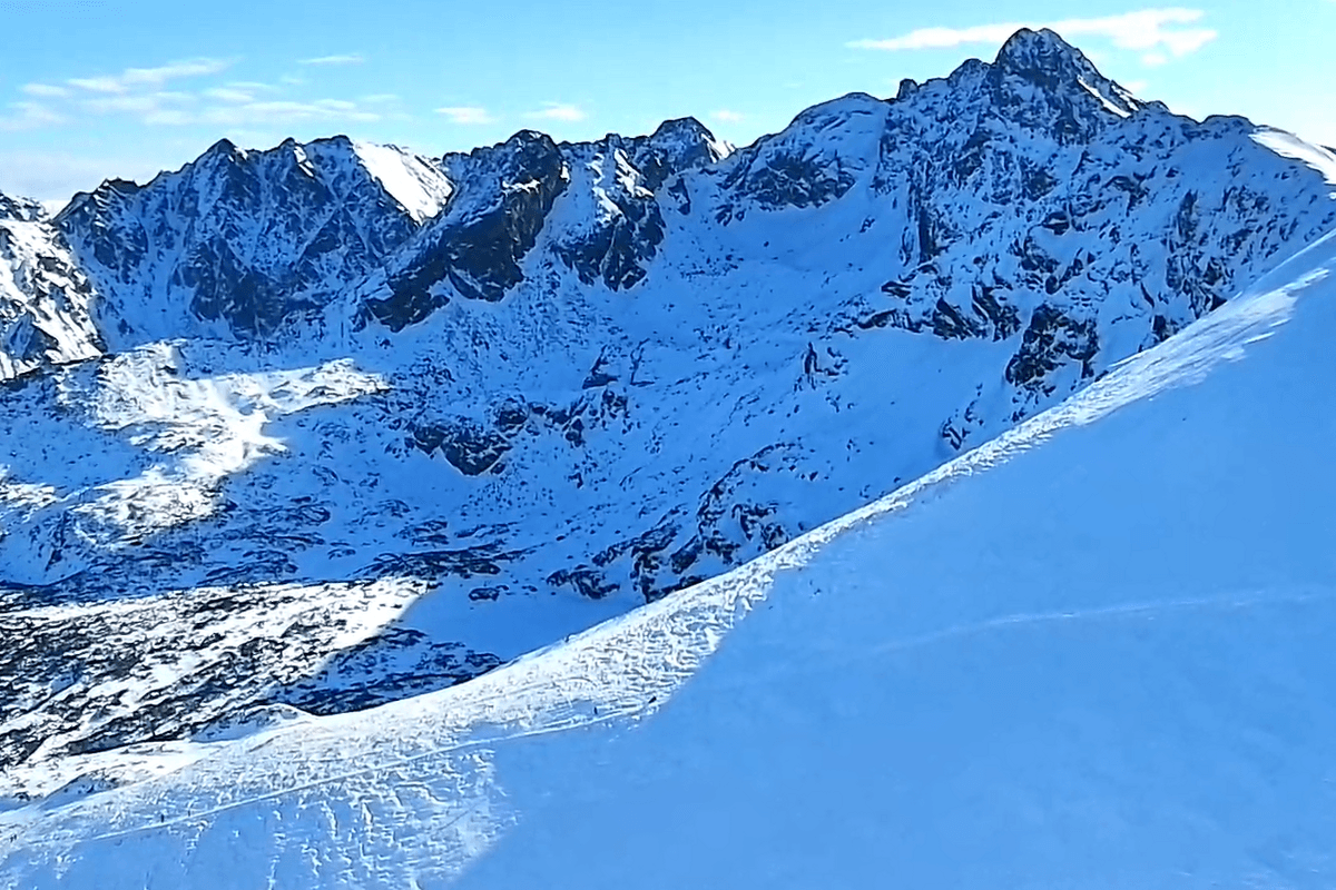 Silný vietor zablokoval cestu k Morskému oku v Tatrách