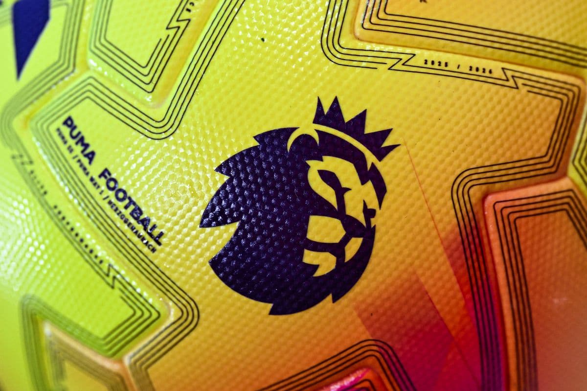 Premier League na pokraji sporov kvôli plánovanému platovému stropu