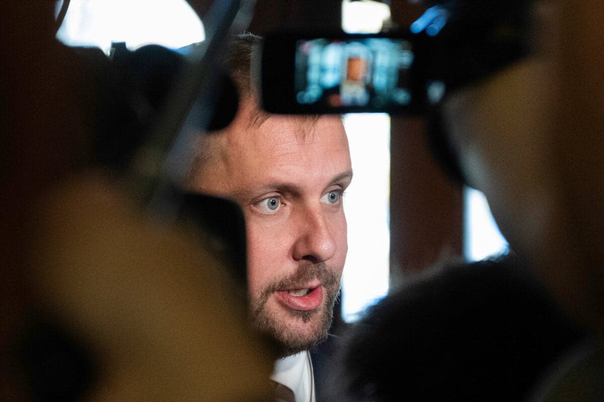 Minister Šaško čelí výhradám generálneho prokurátora Žilinku