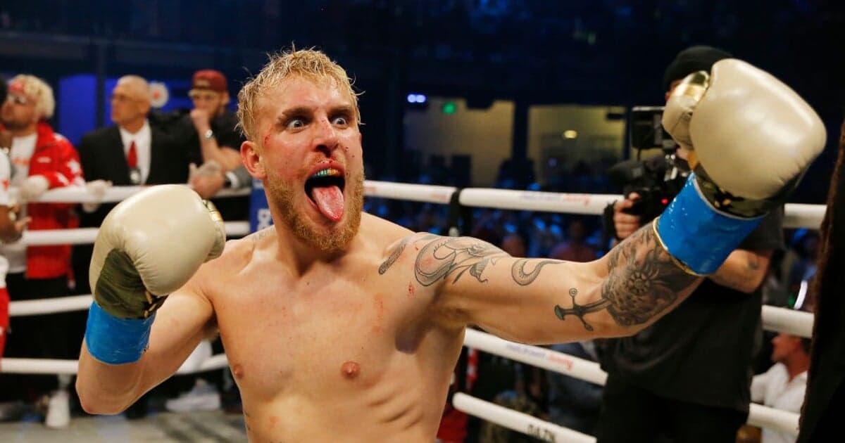 Jake Paul sa ospravedlnil Bad Bunnymu po kontroverzných vyjadreniach