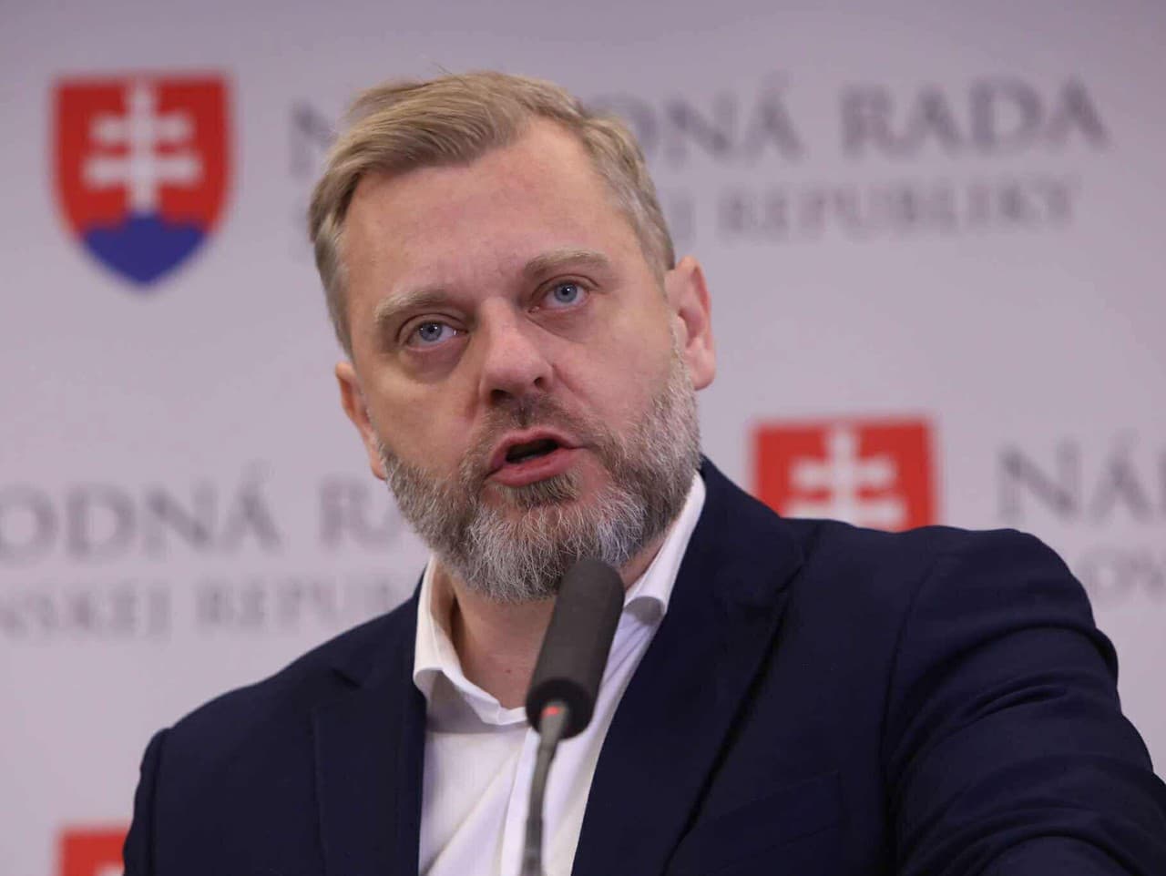 Krúpa kritizuje odmietanie európskej obrany