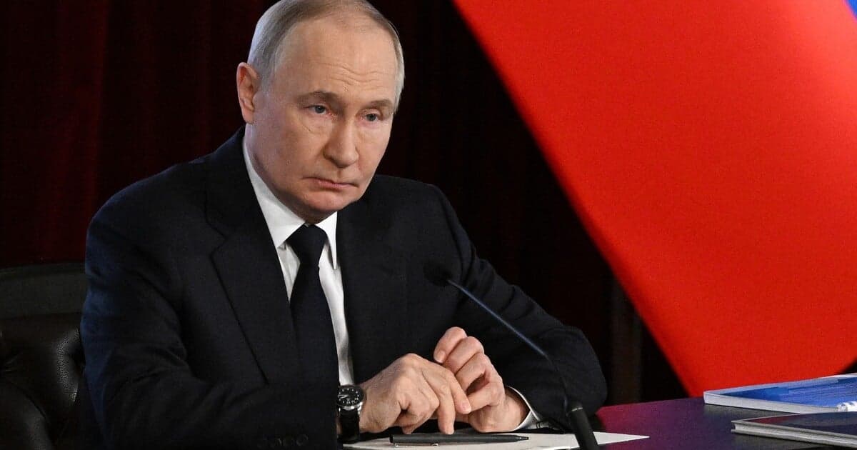 Teherán oslavuje nového vodcu, Putin vyjadril podporu