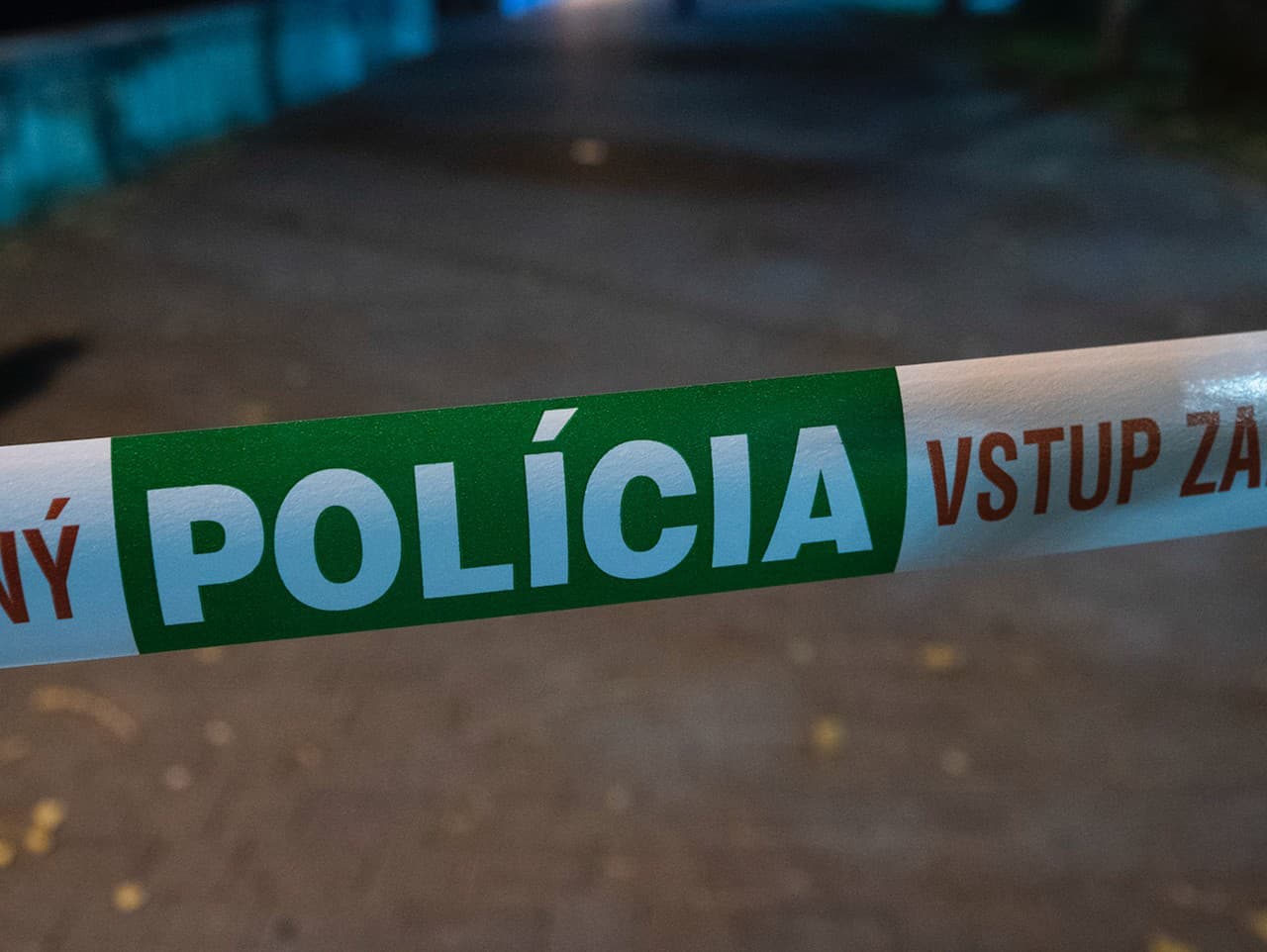 Tragédia na salaši: Nahý muž sa dobodal na parkovisku pri Ružomberku