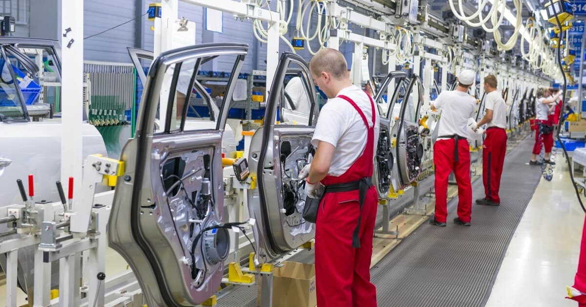 Mzdy Slovákov v roku 2025: Rasty a rozdiely medzi odvetviami