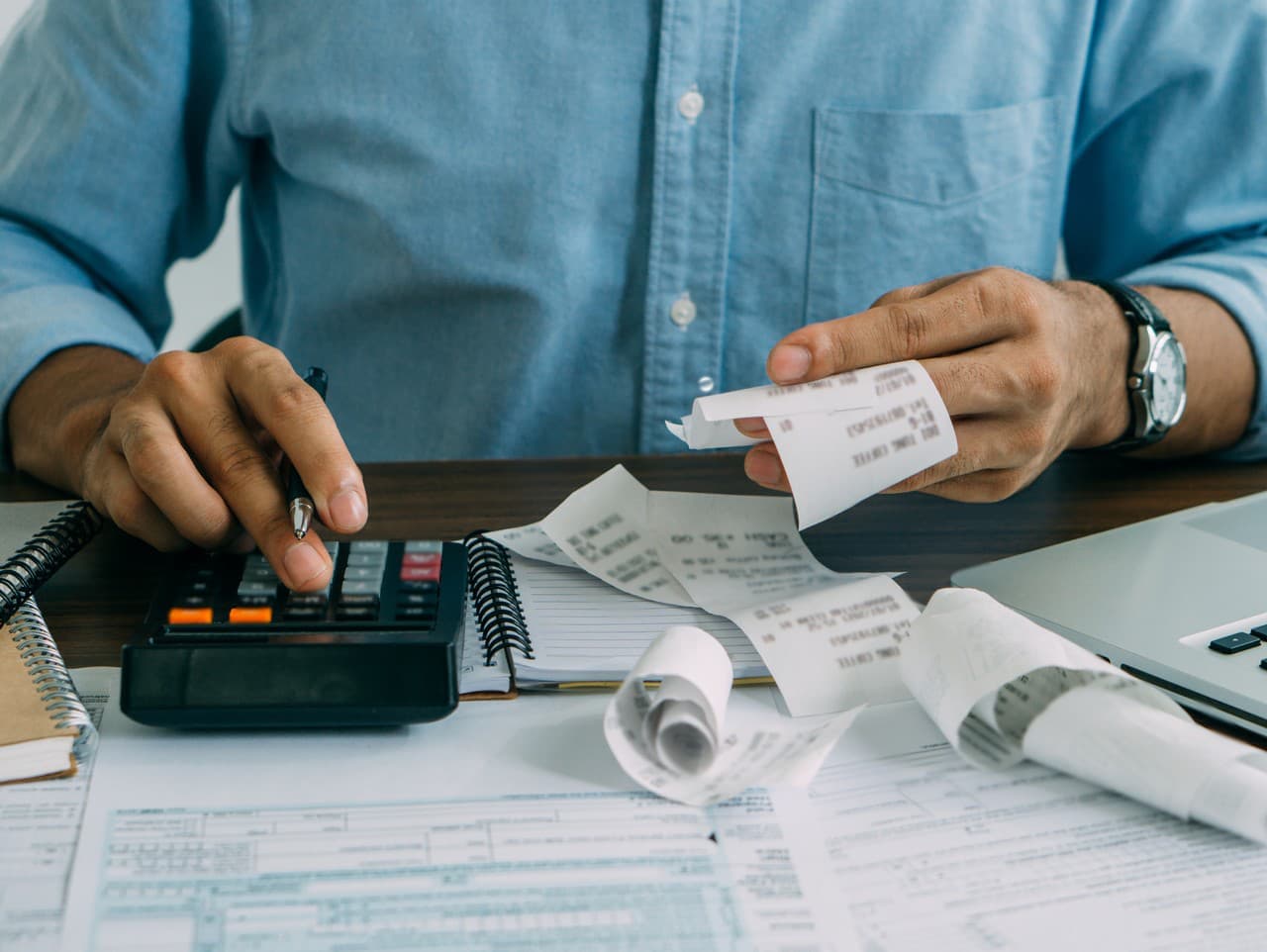 Rast životného minima zaostáva za priemernou mzdou, potrebná reforma