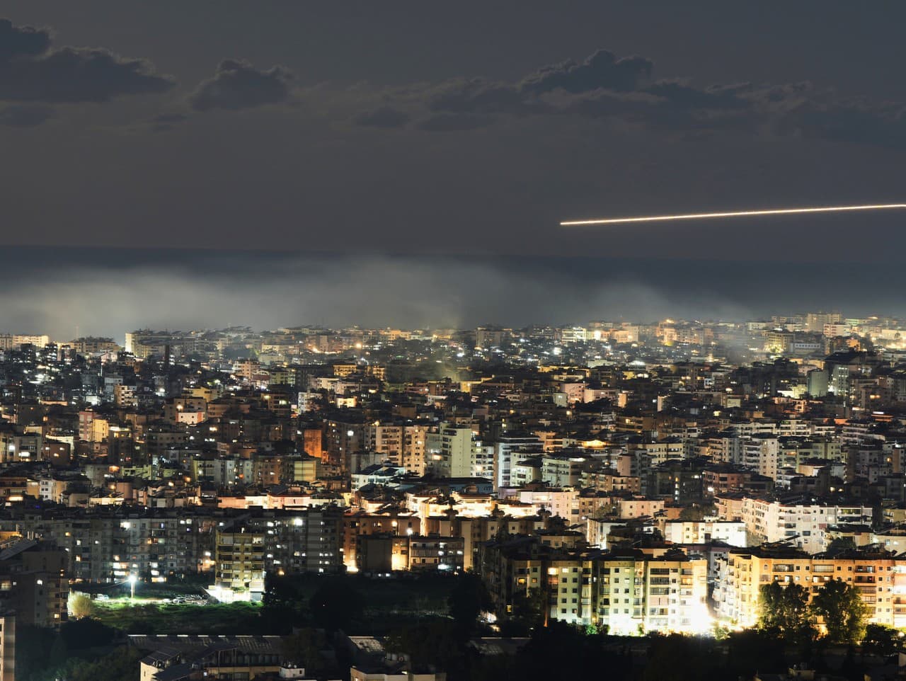 Izraelská armáda útočí na ciele Hizballáhu v Libanone