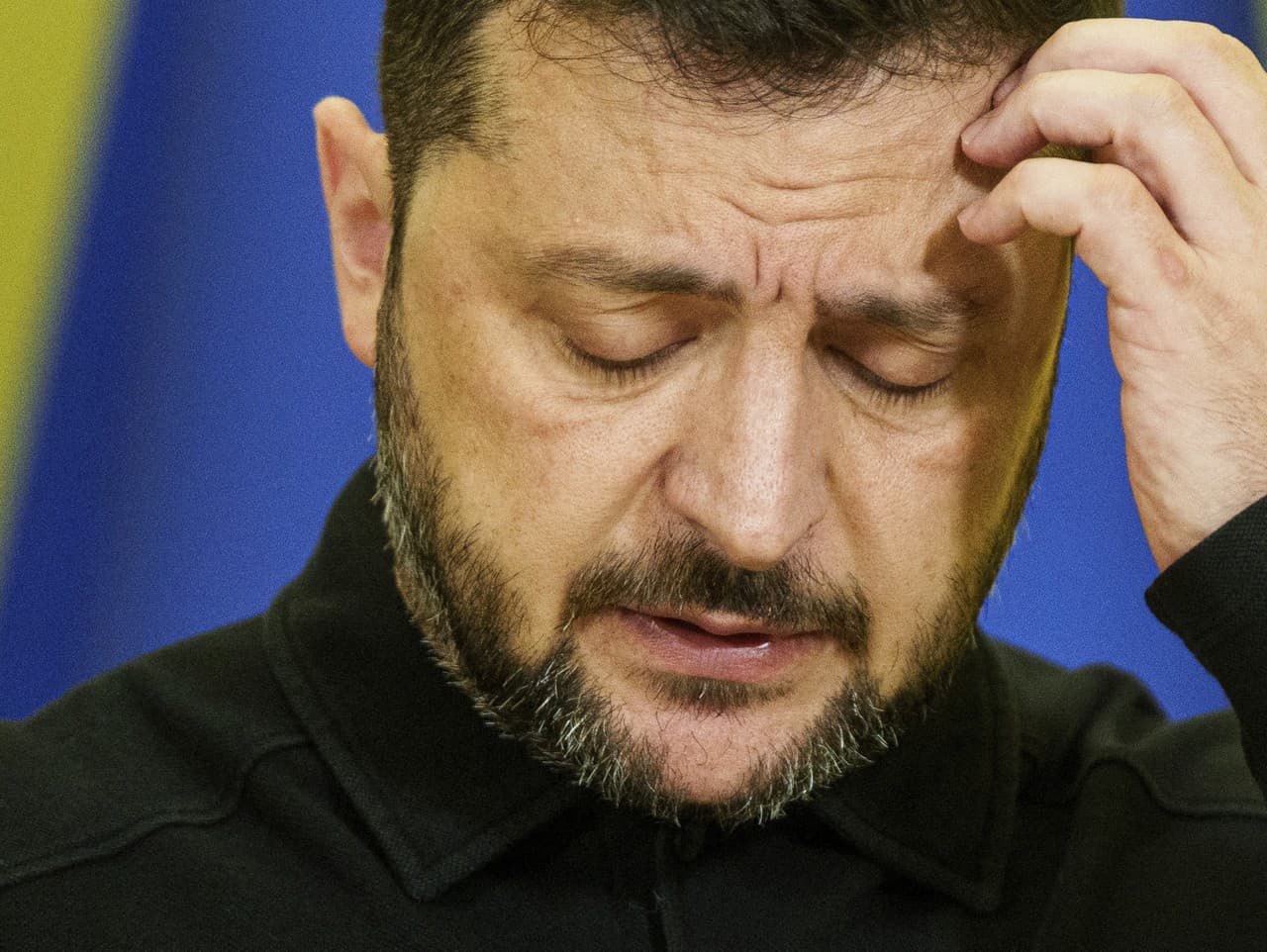 Ukrajina čelí hrozbe obkľúčenia: Kritika smerom k Zelenskému narastá