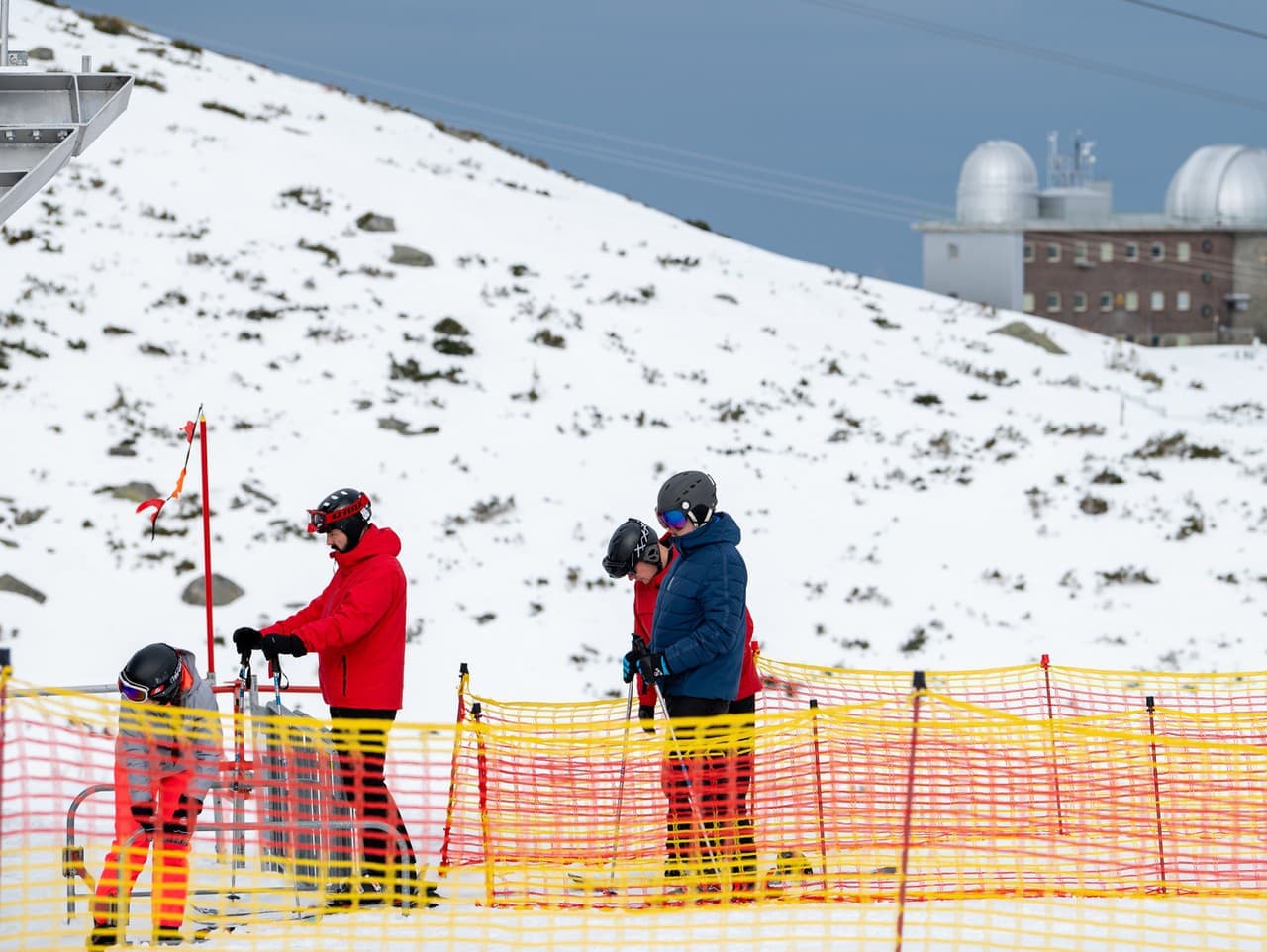 Lyžiari sa môžu tešiť: Zjazdovka v Lomnickom sedle opäť otvorená