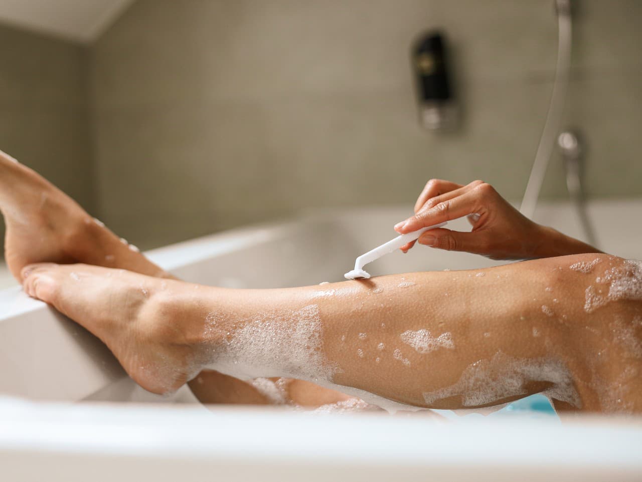 Holenie intímnych oblastí: Lekári varujú pred zdravotnými rizikami