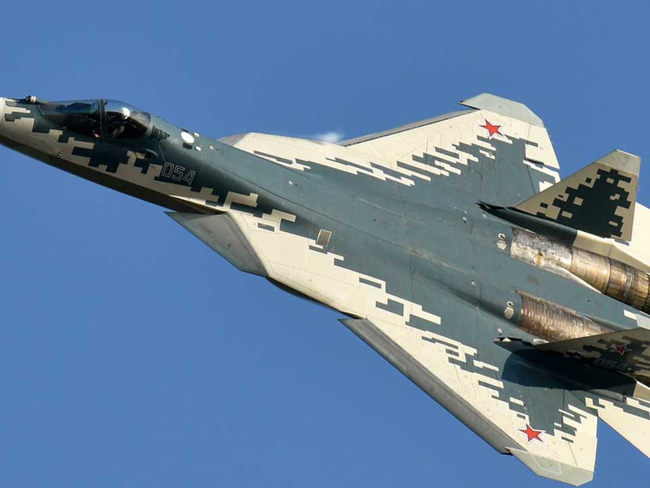 Rusko sľubuje vzlet stíhačky Su-75, analytici sú skeptickí