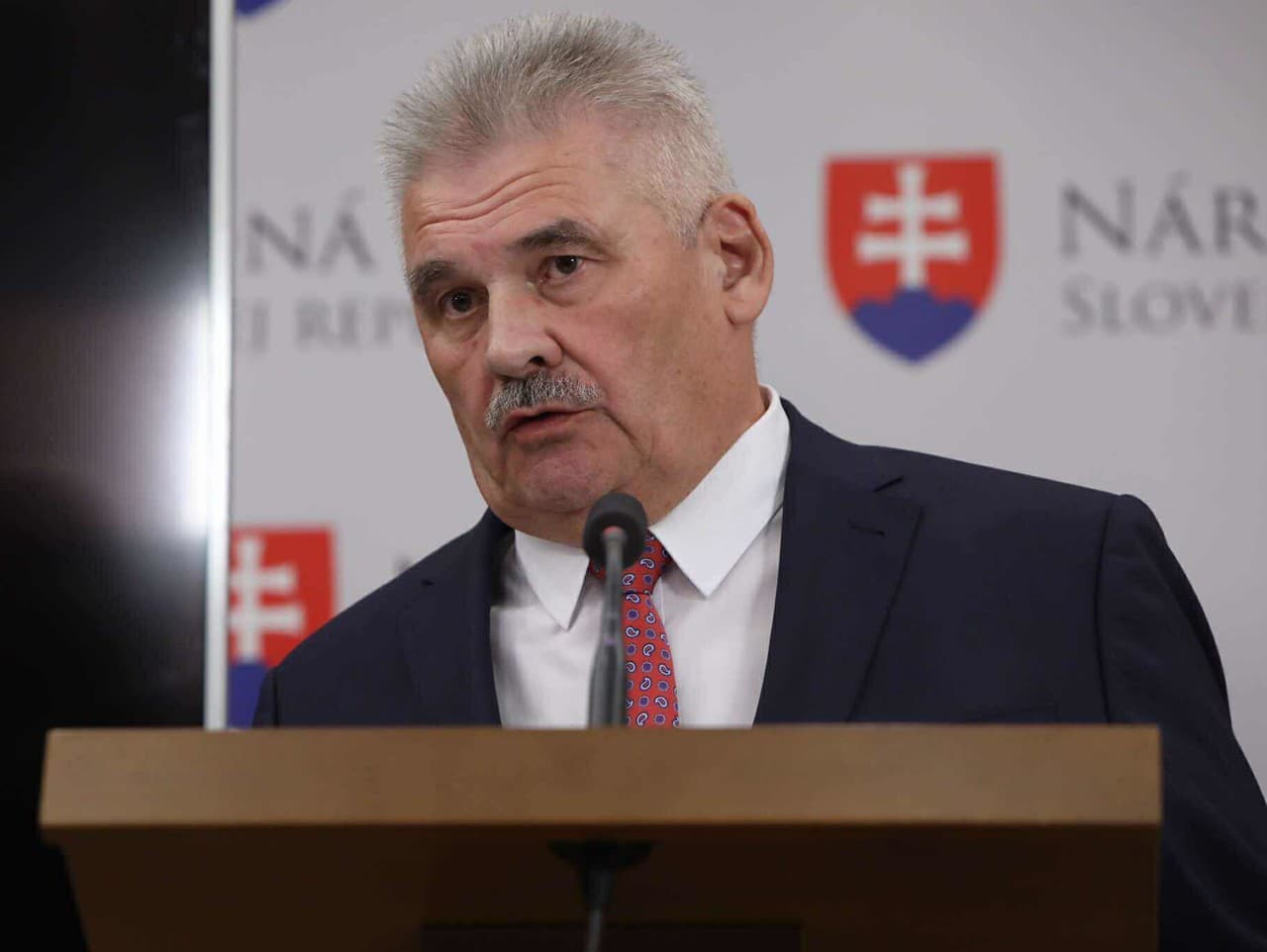 Prioritami schôdze NR SR sú rokovací poriadok a etický kódex