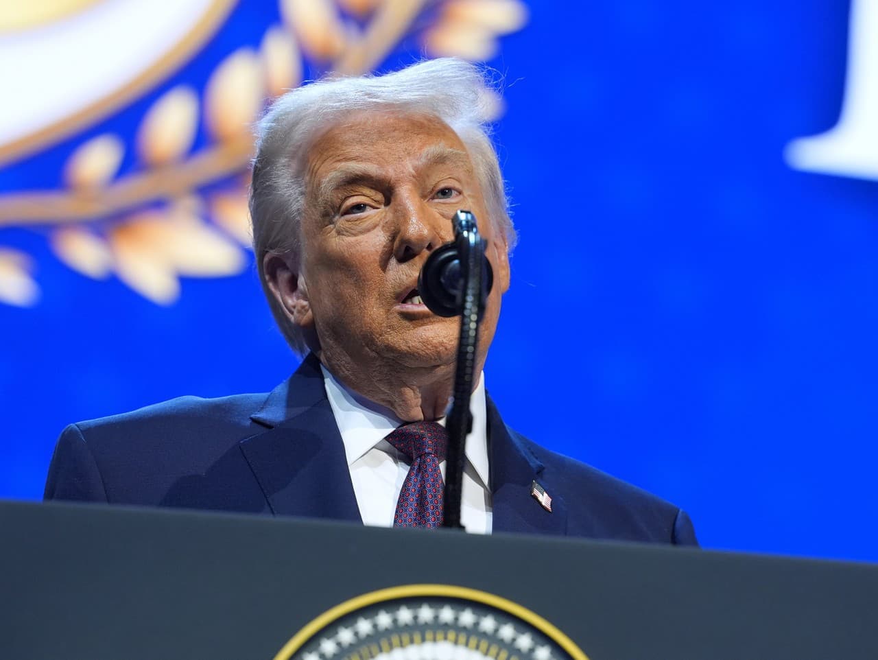 Trump plánuje uvoľniť sankcie voči venezuelskému ropnému priemyslu