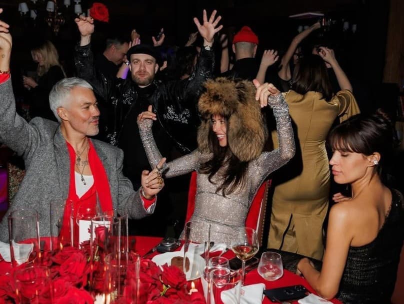 Rusi oslavovali vo Francúzsku: Kremeľ kritizuje luxusné večierky