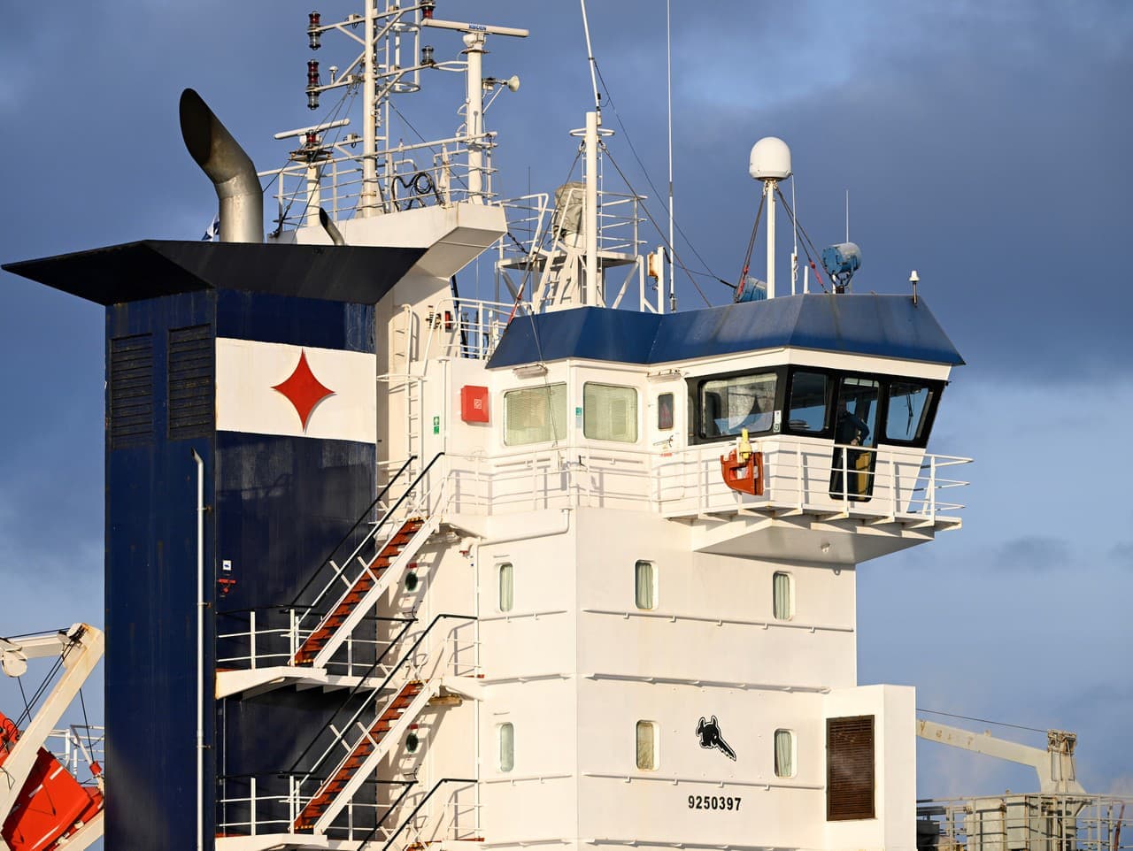 Loď Fitburg poškodila podmorský kábel, Fínsko vyšetruje závažný čin