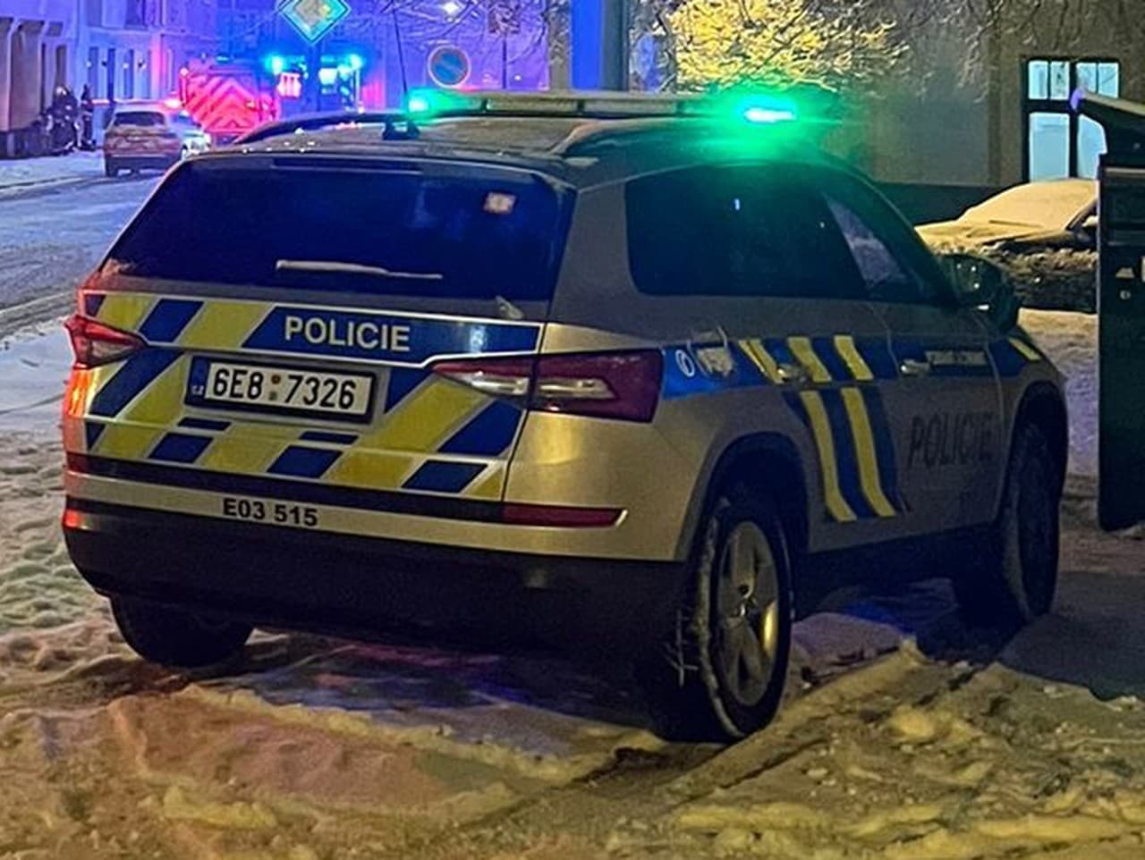 Nahý muž na námestí: Bizarný incident v Třebíči