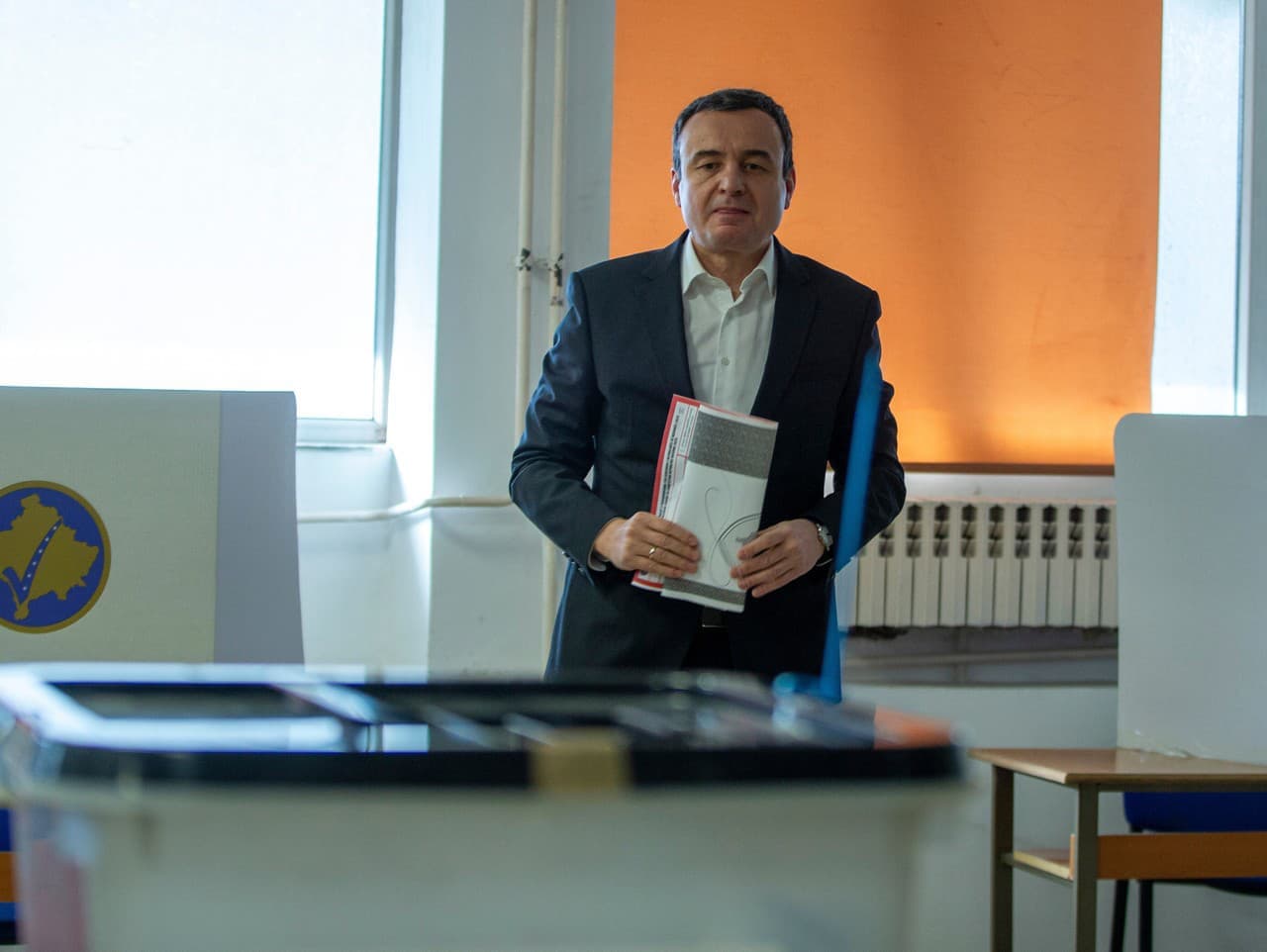 Kosovo: Stredoľavá strana Sebaurčenie opäť na vrchole po voľbách