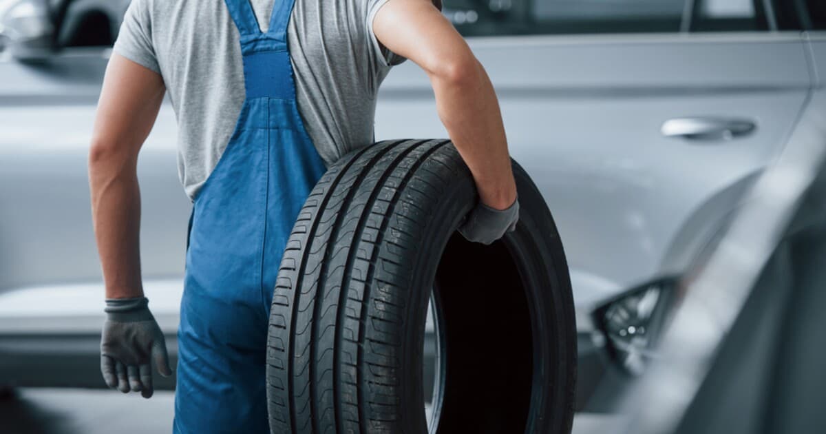 Polícia radí: Prezuť auto na zimné pneumatiky pred mrazmi