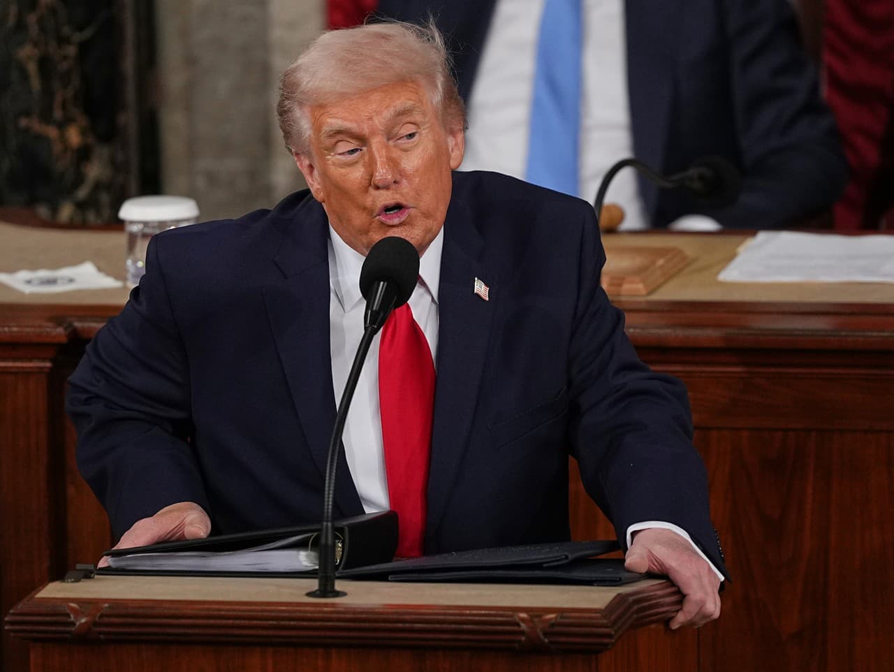 Trump o ofenzíve proti Iránu: Operácia môže trvať až mesiac