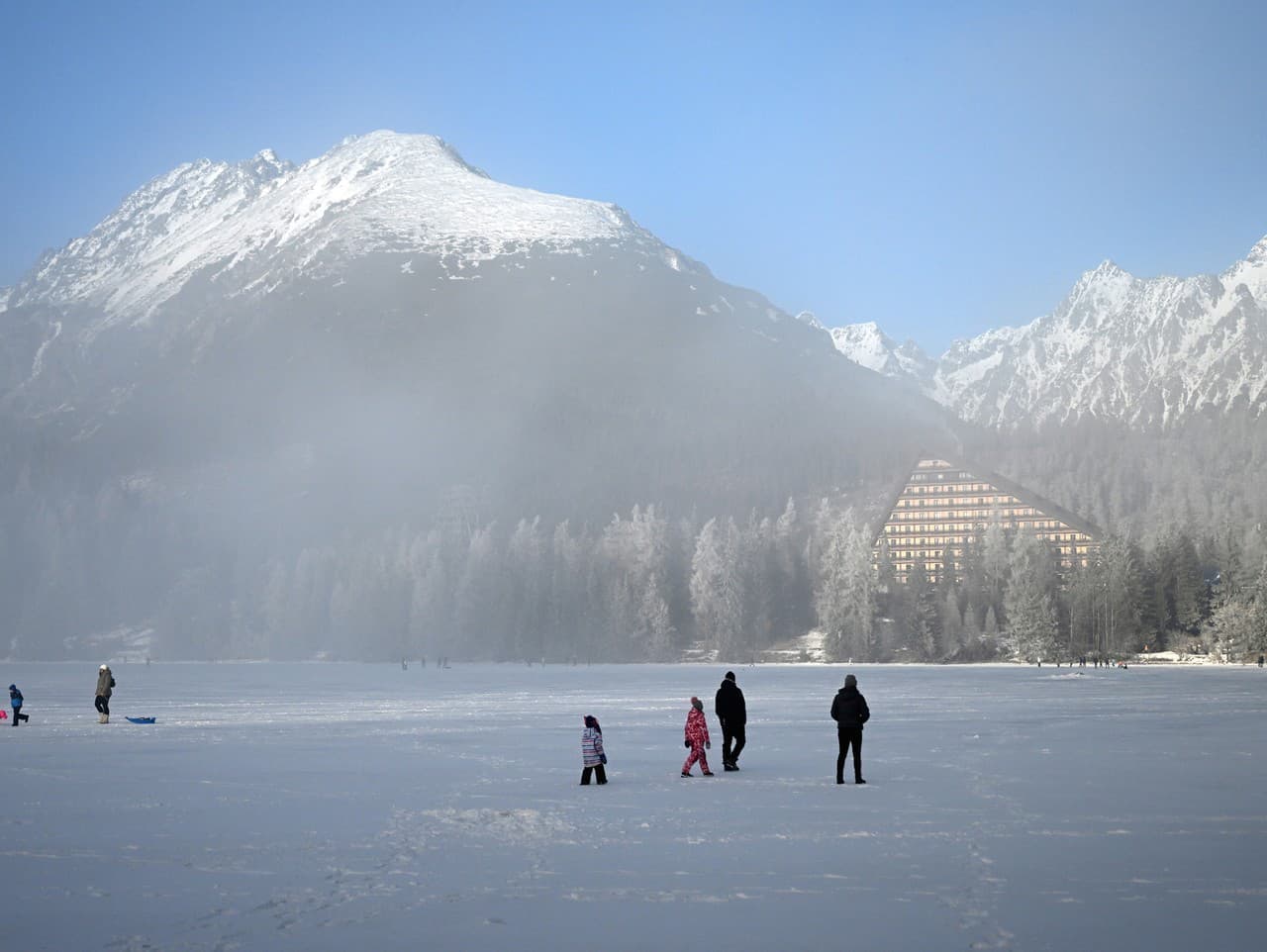 Silný vietor paralyzuje lyžovanie vo Vysokých Tatrách