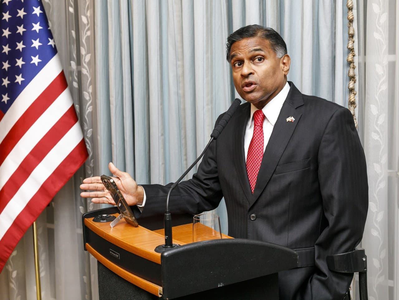 Odvolaný veľvyslanec USA Rana hodnotí svoje pôsobenie na Slovensku