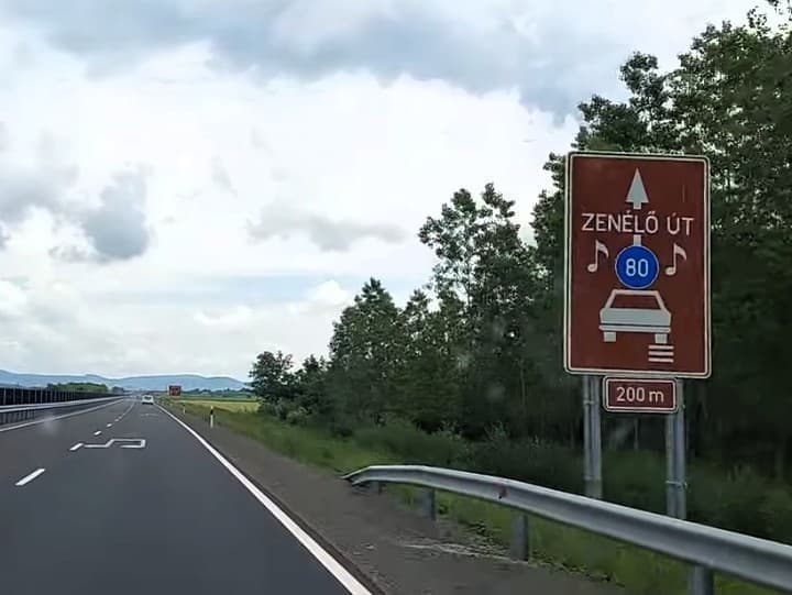Maďarské cesty, ktoré hrajú melódie pri správnej rýchlosti