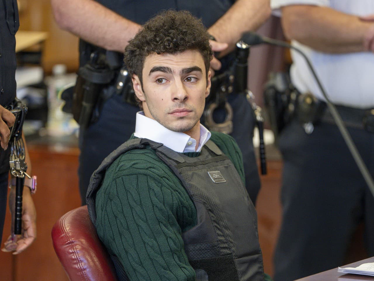 Luigi Mangione unikol trestu smrti za vraždu šéfa zdravotnej poisťovne