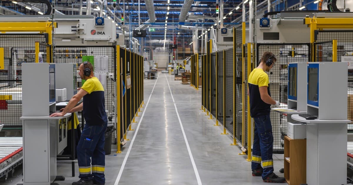 Kalkulačka čistej mzdy: Koľko ti zostane z výplaty v roku 2026?